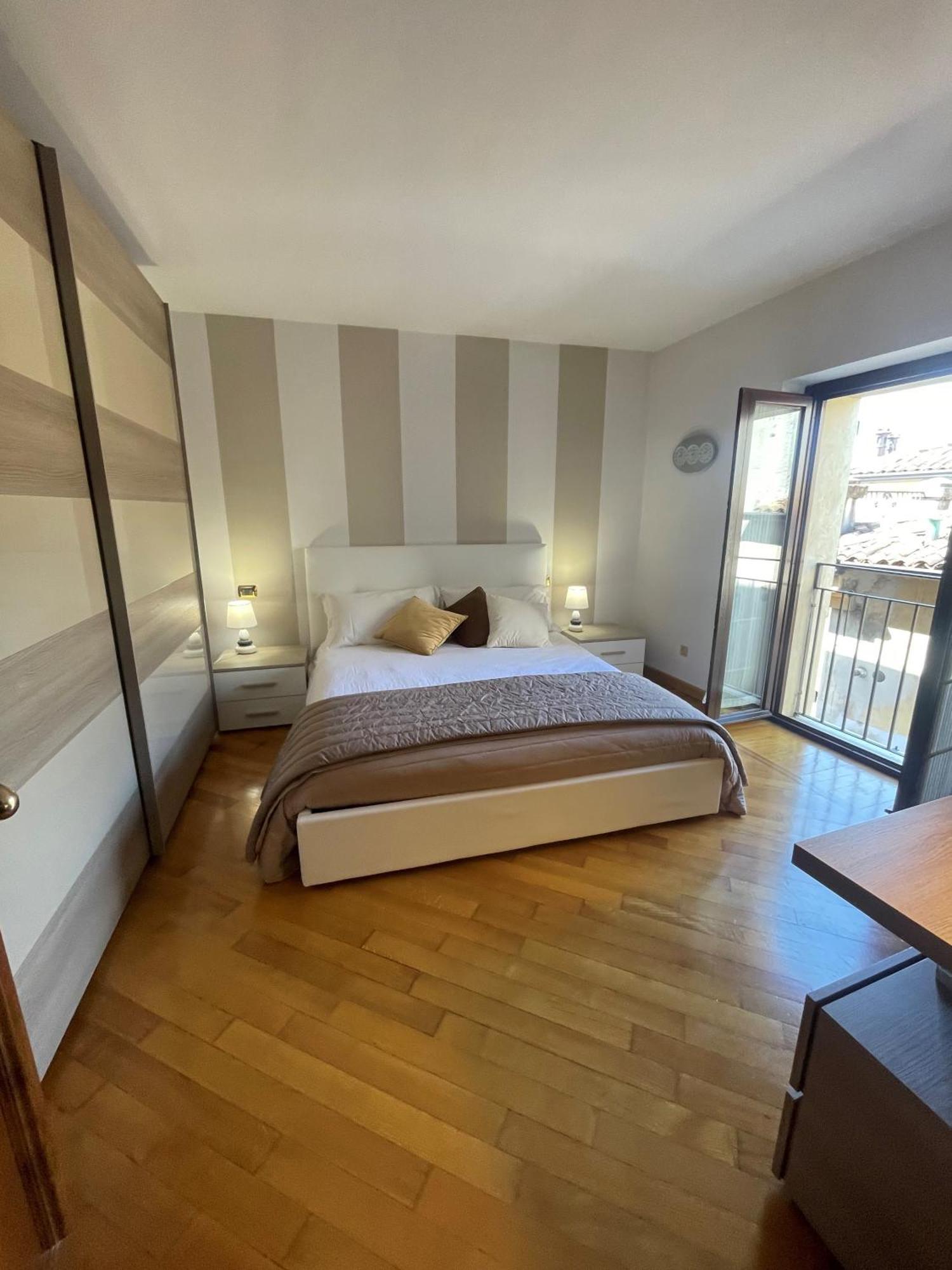 Sweethome Arena View - Con Parcheggio فيرونا المظهر الخارجي الصورة